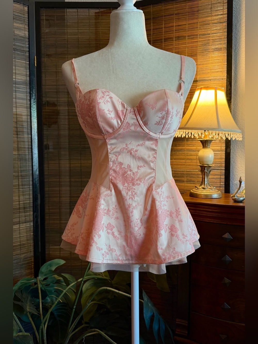 Victoria’s Secret 34C Pink Floral Corset Bustier Peplum Lingerie Top